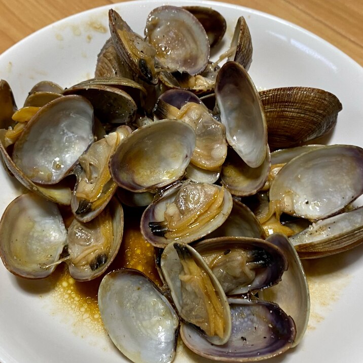 あさりのバター醤油の酒蒸し